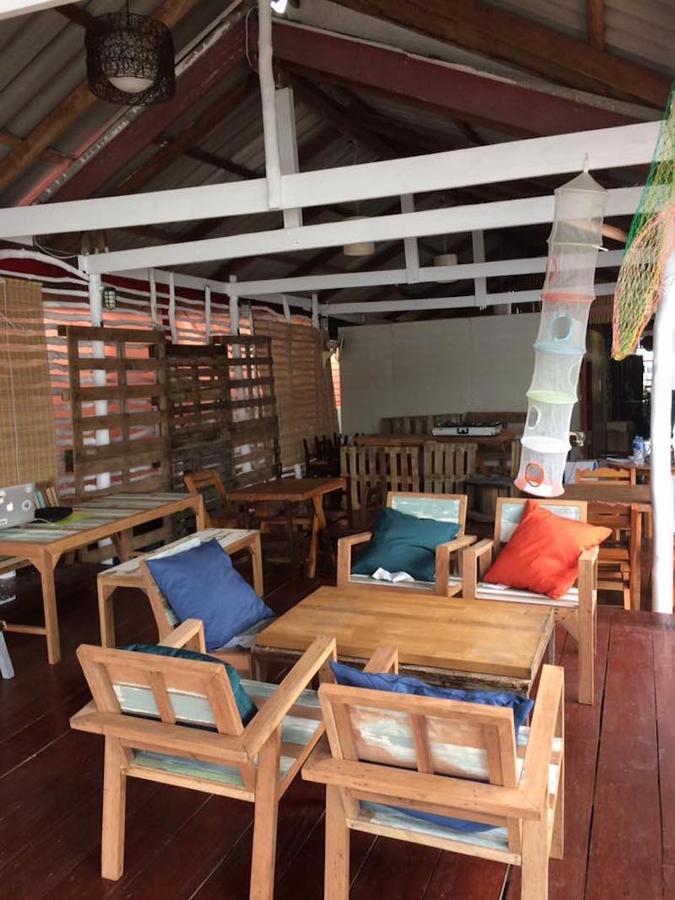 Sincere Hostel Bar And Bistro Koh Lanta Exterior foto