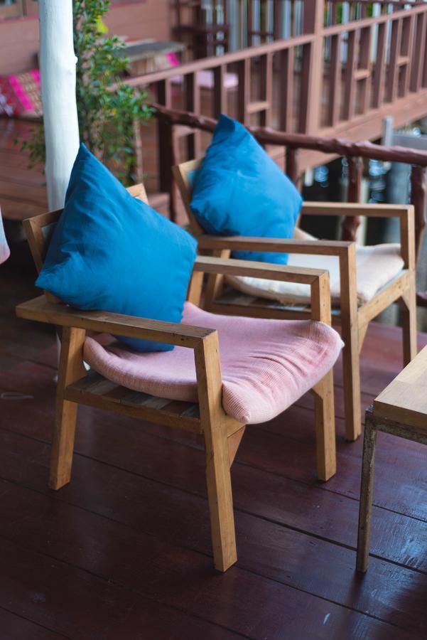Sincere Hostel Bar And Bistro Koh Lanta Exterior foto
